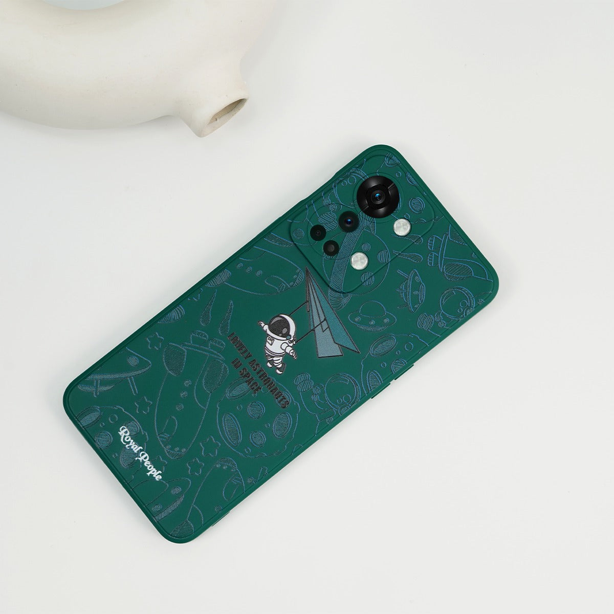OnePlus Nord 2T Cosmic Astronaut Silicone Case