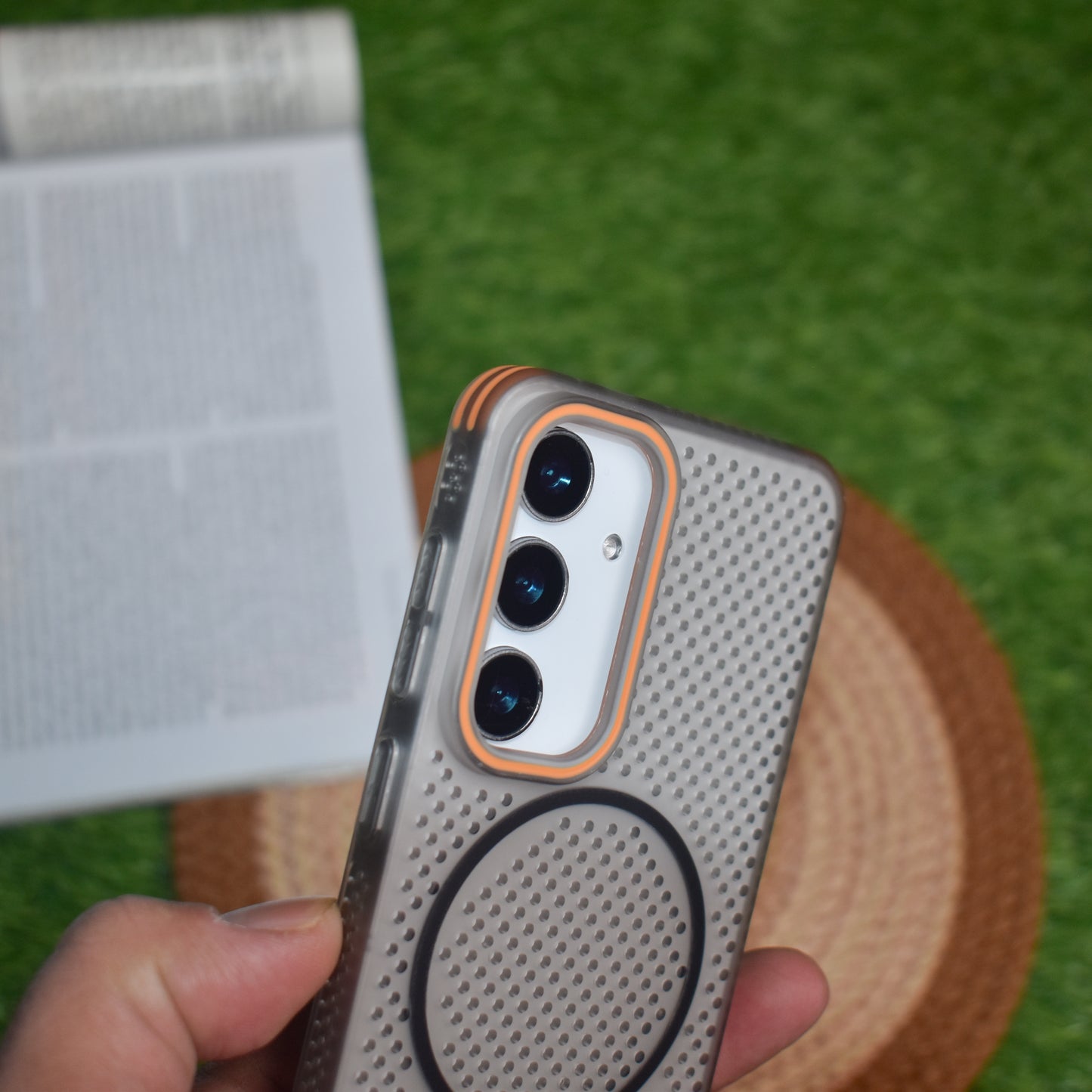 Grid Mesh Cooling MagSafe Case - Galaxy