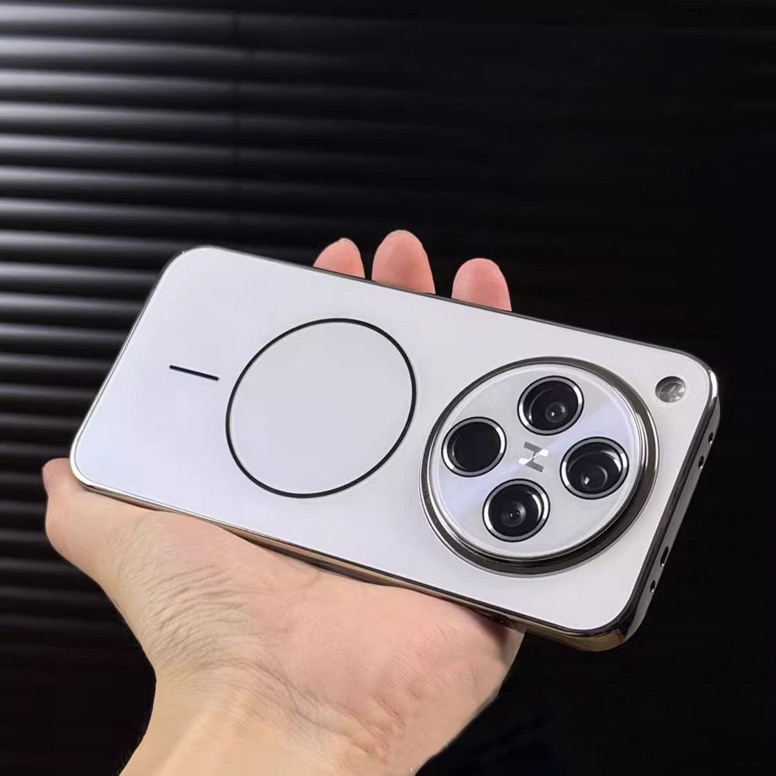 MagSafe DuoArmor Case