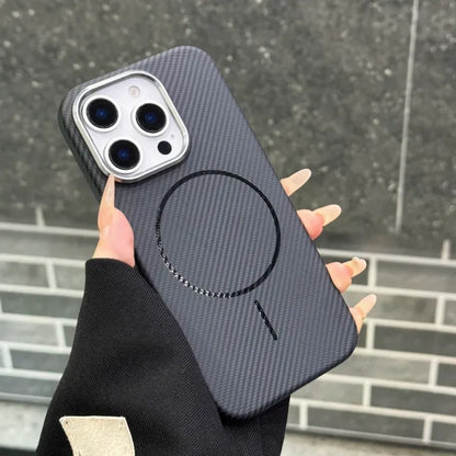 iPhone - Carbon Elite MagSafe Case