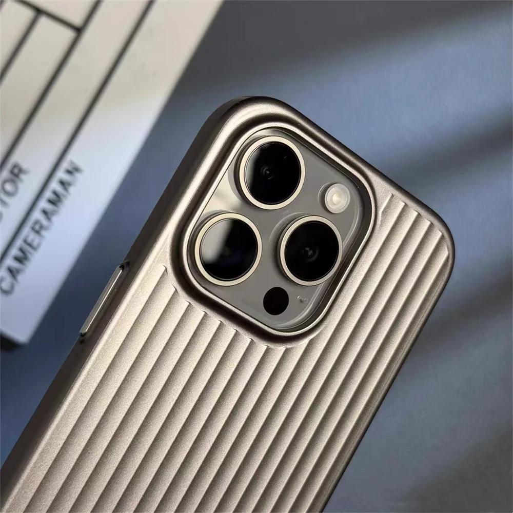 Ribbed Metallic Case