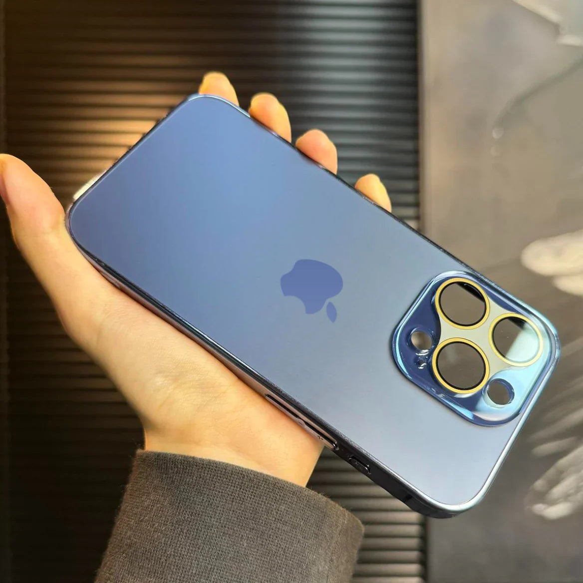 Alloy Edge Reflective Case