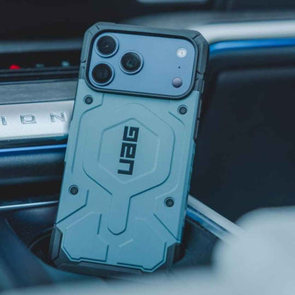 Pathfinder MagSafe UAG Case - iPhone