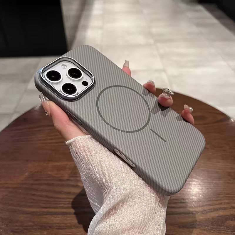 iPhone - Carbon Elite MagSafe Case