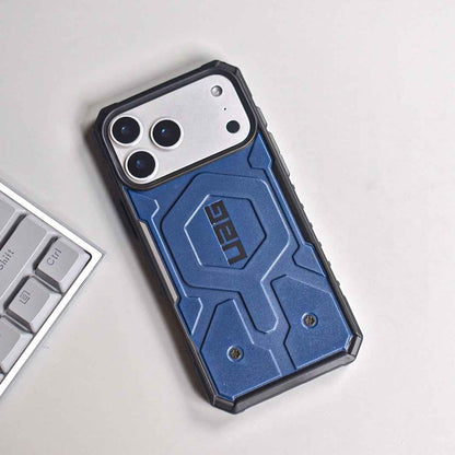 Pathfinder MagSafe UAG Case - iPhone