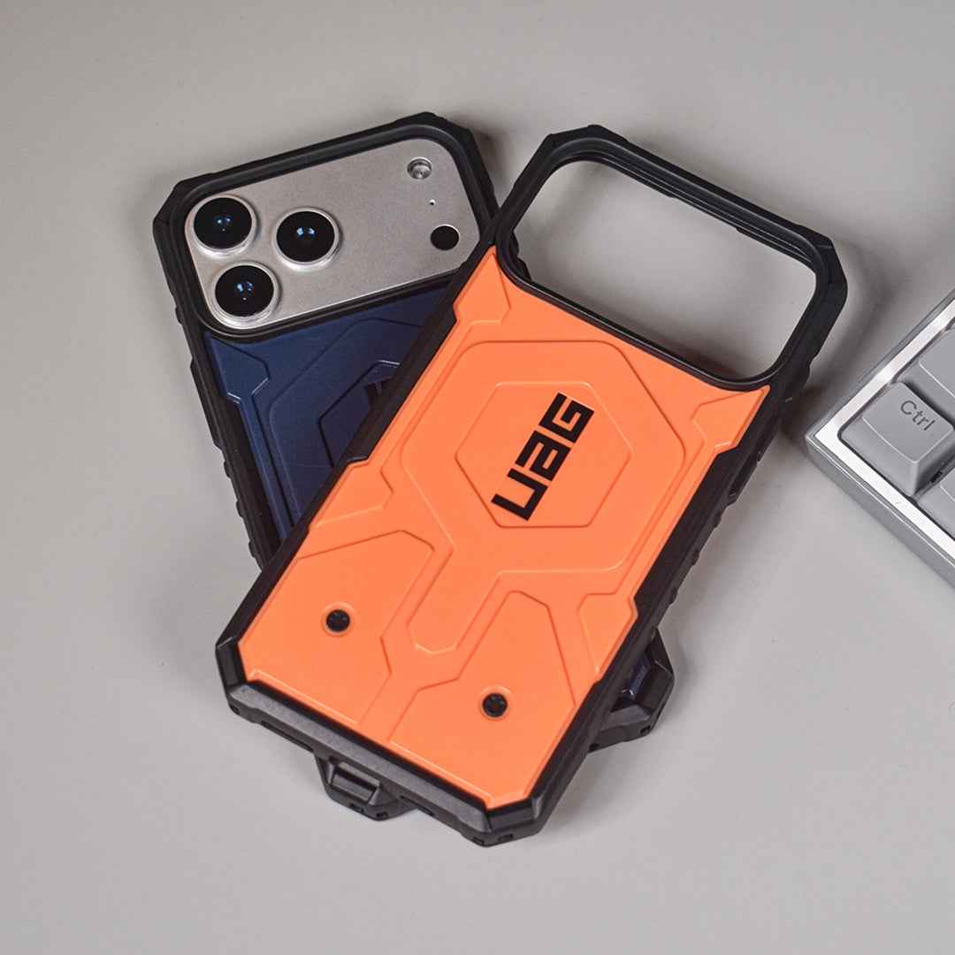 Pathfinder MagSafe UAG Case - iPhone