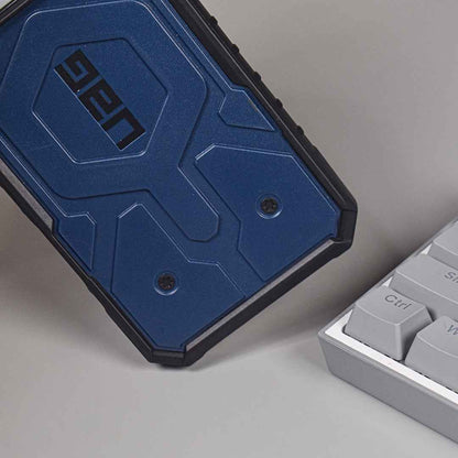 Pathfinder MagSafe UAG Case - iPhone