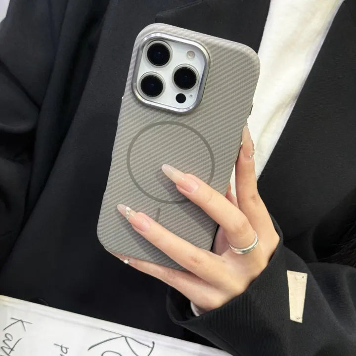 iPhone - Carbon Elite MagSafe Case