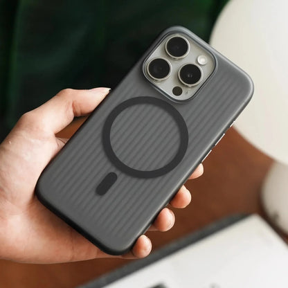 iPhone Series - Corrugated Pattern Magsafe Case