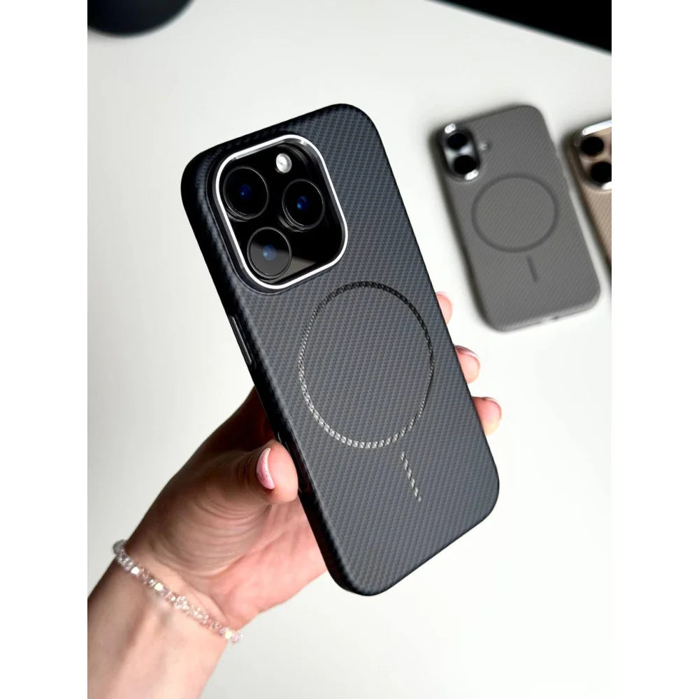 iPhone - Carbon Elite MagSafe Case